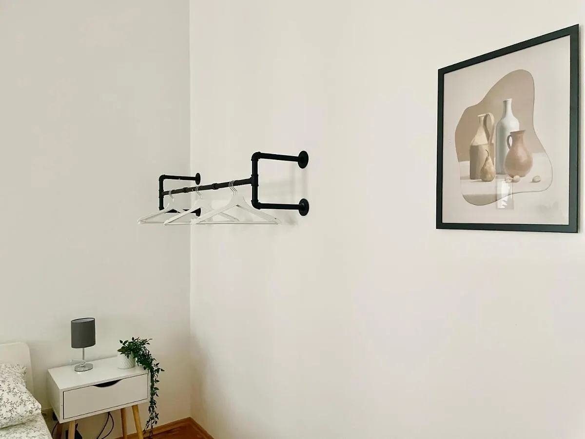 Calm & Sunny Apartment Vienna