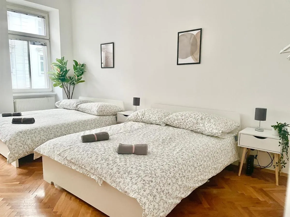 Calm & Sunny Apartment Vienna