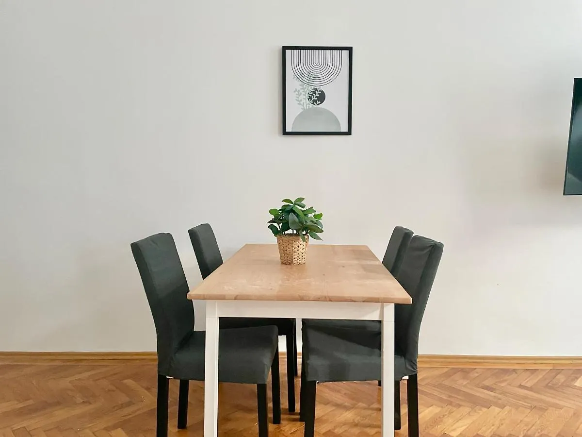 Calm & Sunny Apartment Viena 0*,  Austria
